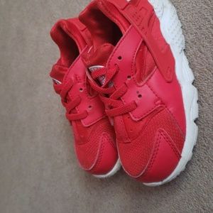Red Nike huarache